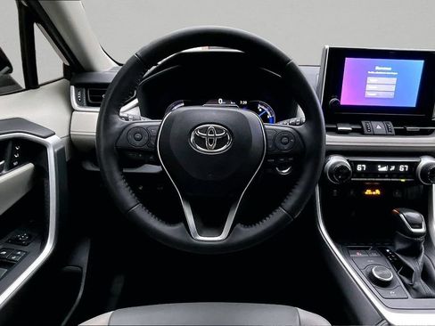 Certified 2023 Toyota RAV4 XLE Premium AWD/4WD image 11
