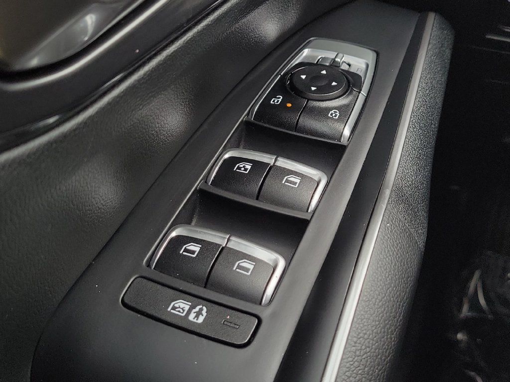 Used 2024 Kia Sorento S FWD image 24
