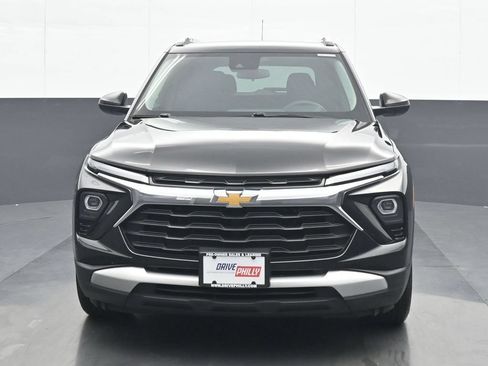Used 2025 Chevrolet TrailBlazer LT FWD image 1