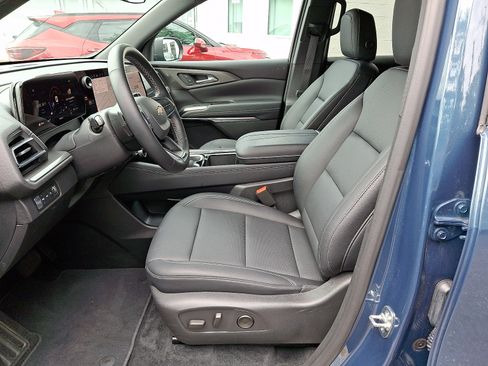 Certified 2026 Chevrolet Traverse LT AWD/4WD image 16