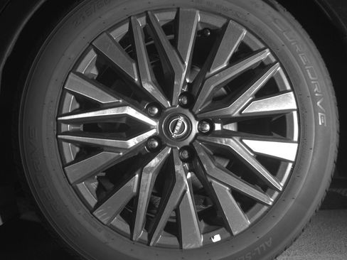 Used 2025 Nissan Altima 2.5 SV image 14