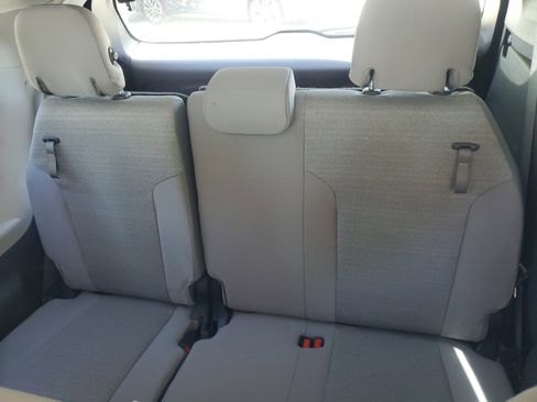 Used 2021 Toyota Sienna LE w/ LE Plus Package FWD image 14