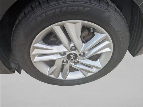 Used 2019 Hyundai Elantra SEL FWD image 20