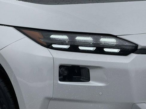 Used 2026 Subaru Solterra Premium w/ Premium Convenience Package image 8