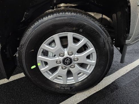 New 2025 Toyota Tacoma SR5 image 5