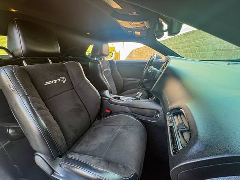 Used 2021 Dodge Challenger SRT Hellcat RWD image 28