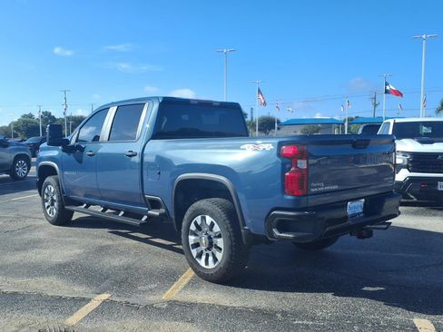 Used 2025 Chevrolet Silverado 2500 Custom w/ Custom Value Package AWD/4WD image 2