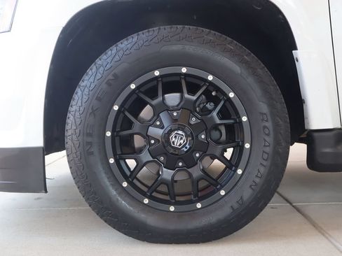 Used 2012 Chevrolet Tahoe 4WD Hybrid image 5