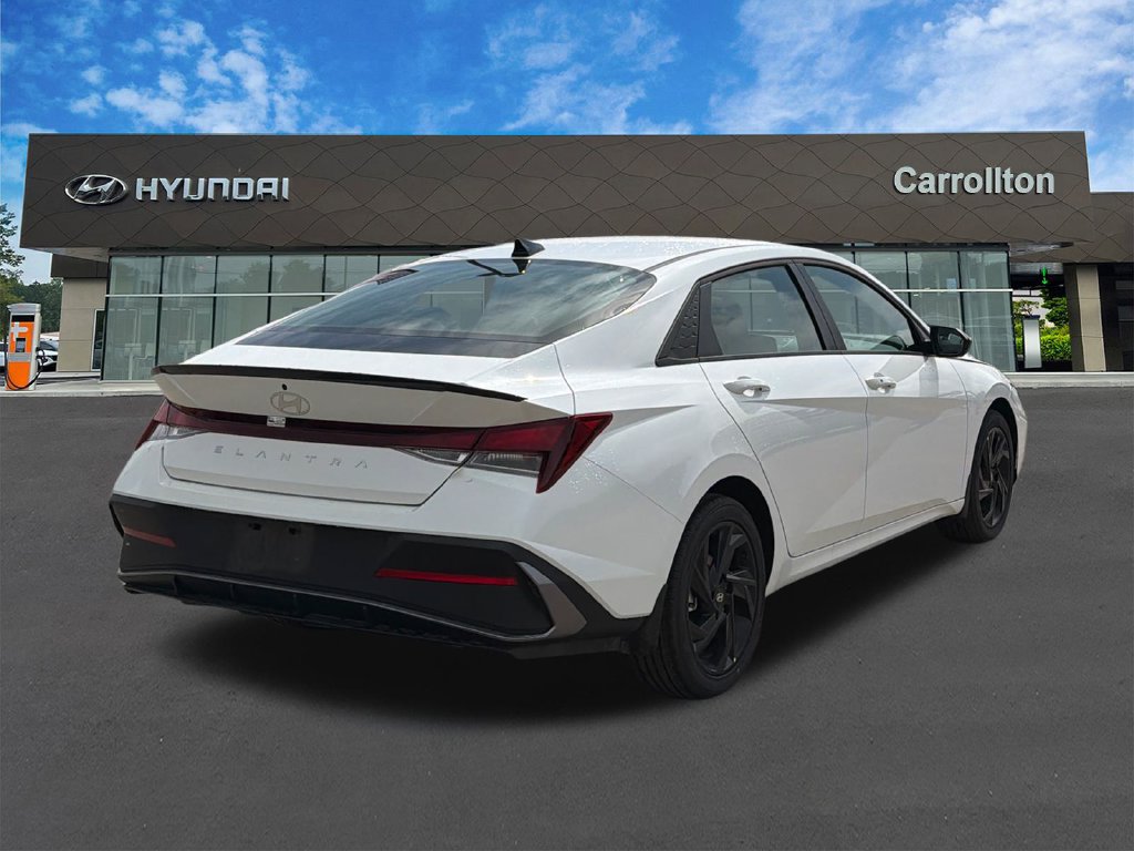 Used 2026 Hyundai Elantra Sport w/ Cargo Package FWD image 5