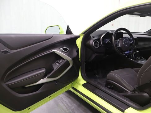 Used 2019 Chevrolet Camaro LT RWD image 11