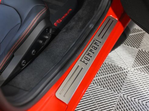 Used 2020 Ferrari F8 Tributo RWD image 28