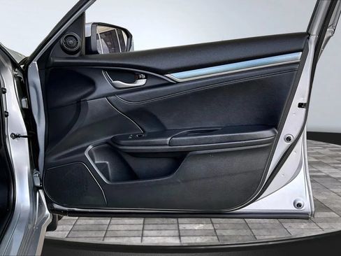 Used 2018 Honda Civic EX-L image 25