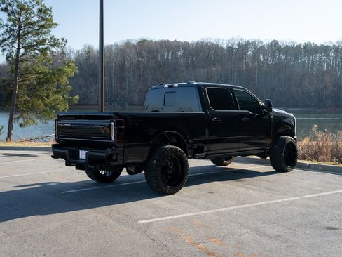 Used 2025 Ford F250 Platinum w/ Platinum Plus Package image 26