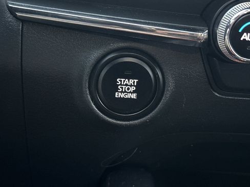 Used 2022 MAZDA MAZDA3 s image 25