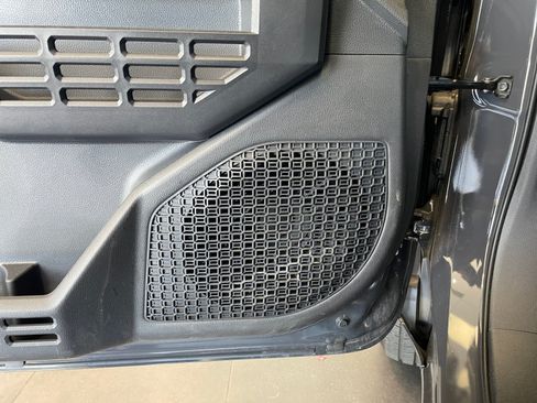 Certified 2025 Toyota Tacoma SR5 AWD/4WD image 27