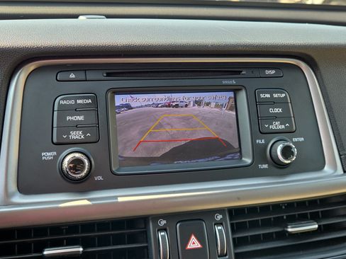 Used 2017 Kia Optima LX FWD image 23