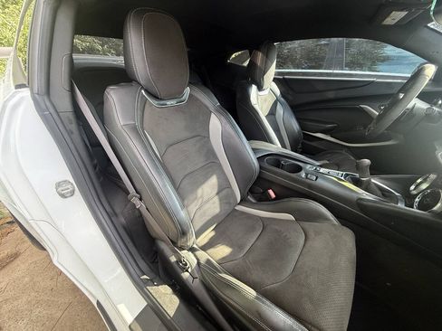 Used 2019 Chevrolet Camaro SS RWD image 24
