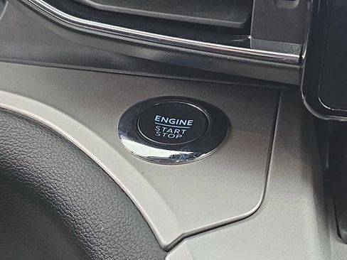 Used 2022 Ford Explorer XLT w/ Equipment Group 202A image 40