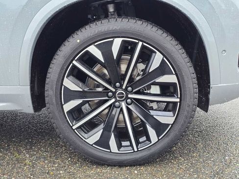 New 2026 Volvo XC90 B6 Plus w/ Protection Package Premier AWD/4WD image 9
