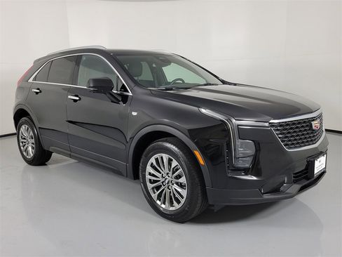 Certified 2025 Cadillac XT4 Premium Luxury image 1