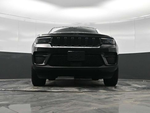 Used 2024 Jeep Grand Cherokee Altitude image 30