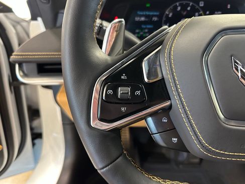 Used 2023 Chevrolet Corvette Stingray Premium Cpe w/ Z51 Performance Package RWD image 18