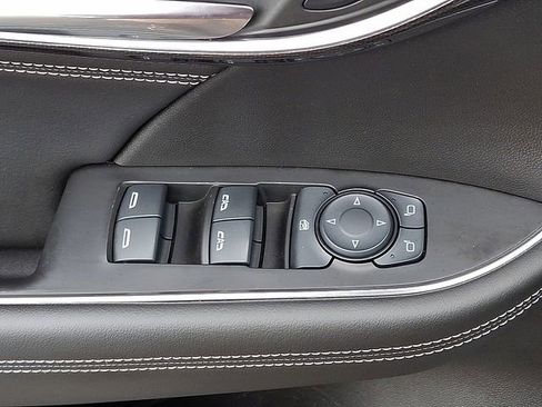 Certified 2022 Buick Envision Preferred FWD image 21