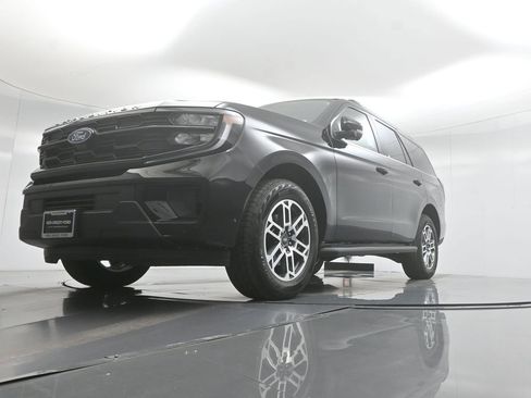 New 2025 Ford Expedition Active image 51