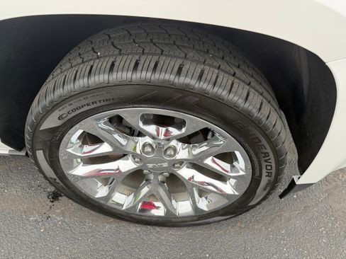 Used 2019 GMC Yukon XL Denali w/ Denali Ultimate Package AWD/4WD image 4
