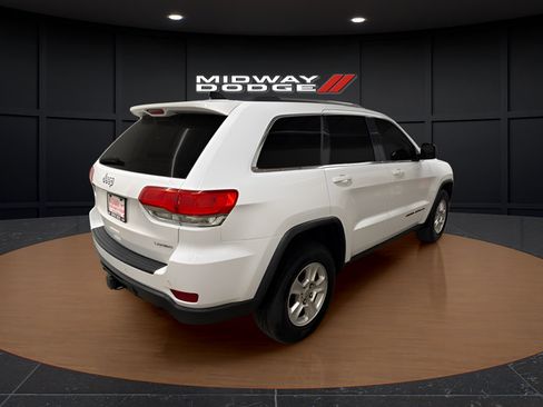 Used 2017 Jeep Grand Cherokee Laredo w/ Quick Order Package 2BE RWD image 4