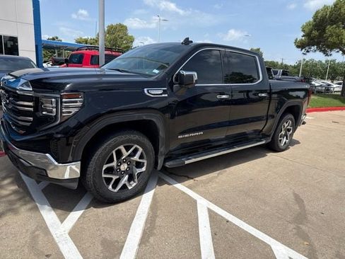 Used 2025 GMC Sierra 1500 SLT AWD/4WD image 3