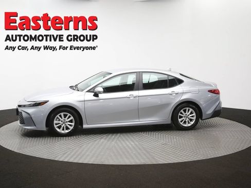 Used 2025 Toyota Camry LE FWD image 57