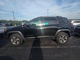 Used 2019 Jeep Cherokee Trailhawk image 3