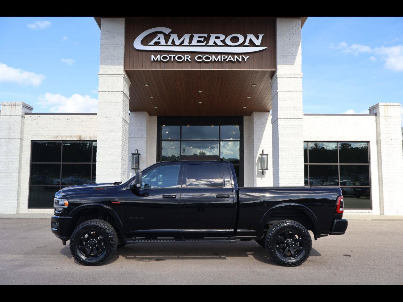 Used 2022 RAM 2500 Laramie w/ Night Edition AWD/4WD image 1