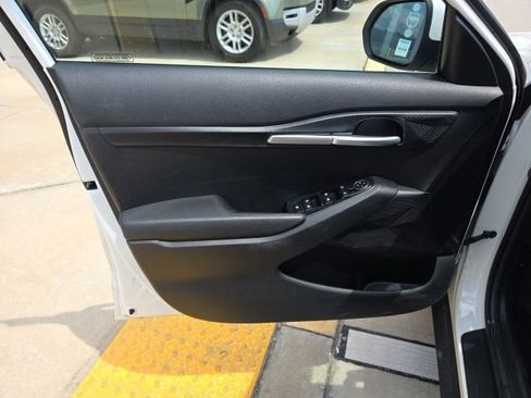 Used 2026 Kia Seltos LX FWD image 11