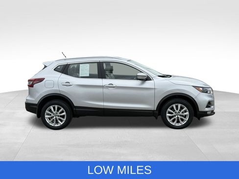 Used 2020 Nissan Rogue Sport SV w/ Technology Package AWD/4WD image 11
