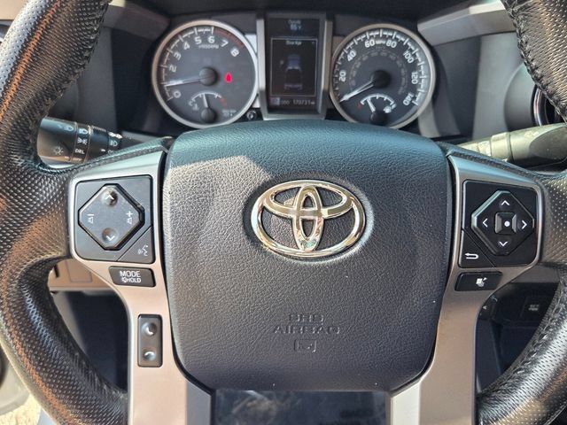 Used 2017 Toyota Tacoma SR5 w/ Tow Package RWD image 26