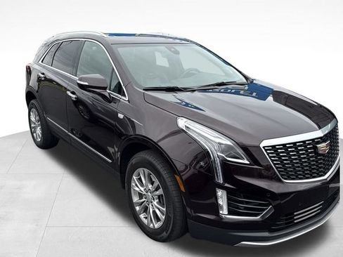 Used 2020 Cadillac XT5 Premium Luxury FWD image 2