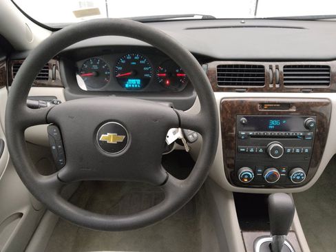 Used 2014 Chevrolet Impala Limited LS FWD image 22