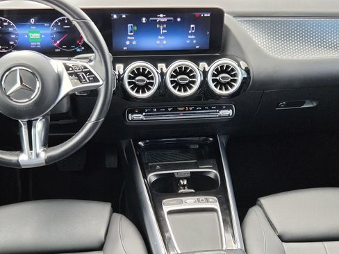 Used 2025 Mercedes-Benz GLA 250 image 15