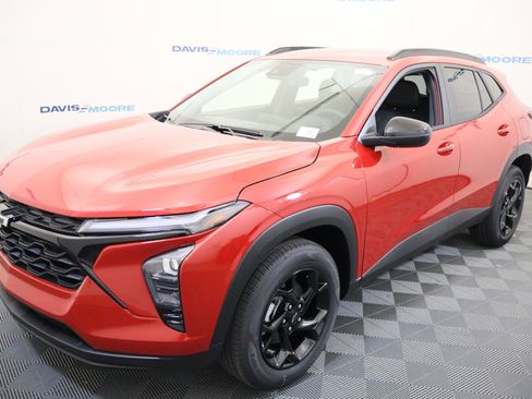 New 2026 Chevrolet Trax LT w/ Driver Confidence Package FWD image 12