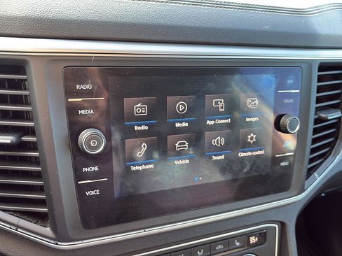 Used 2019 Volkswagen Atlas SE image 20