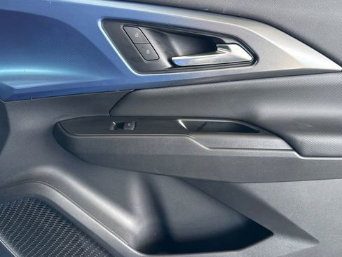 Used 2025 Chevrolet Equinox EV LT w/ Convenience Package image 27