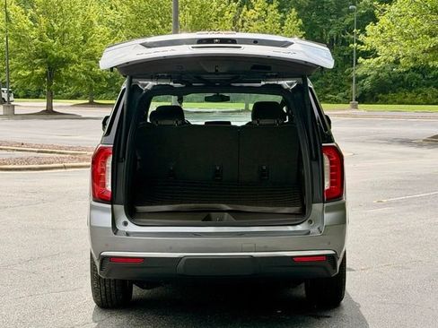 Used 2021 GMC Yukon SLT w/ SLT Premium Package AWD/4WD image 17