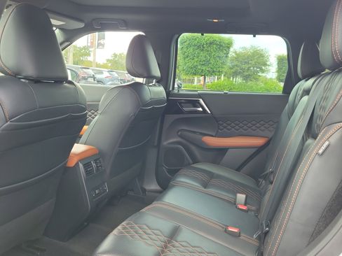 Used 2022 Mitsubishi Outlander SEL FWD image 18