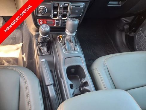 Used 2024 Jeep Gladiator Mojave w/ Steel Bumper Group image 19