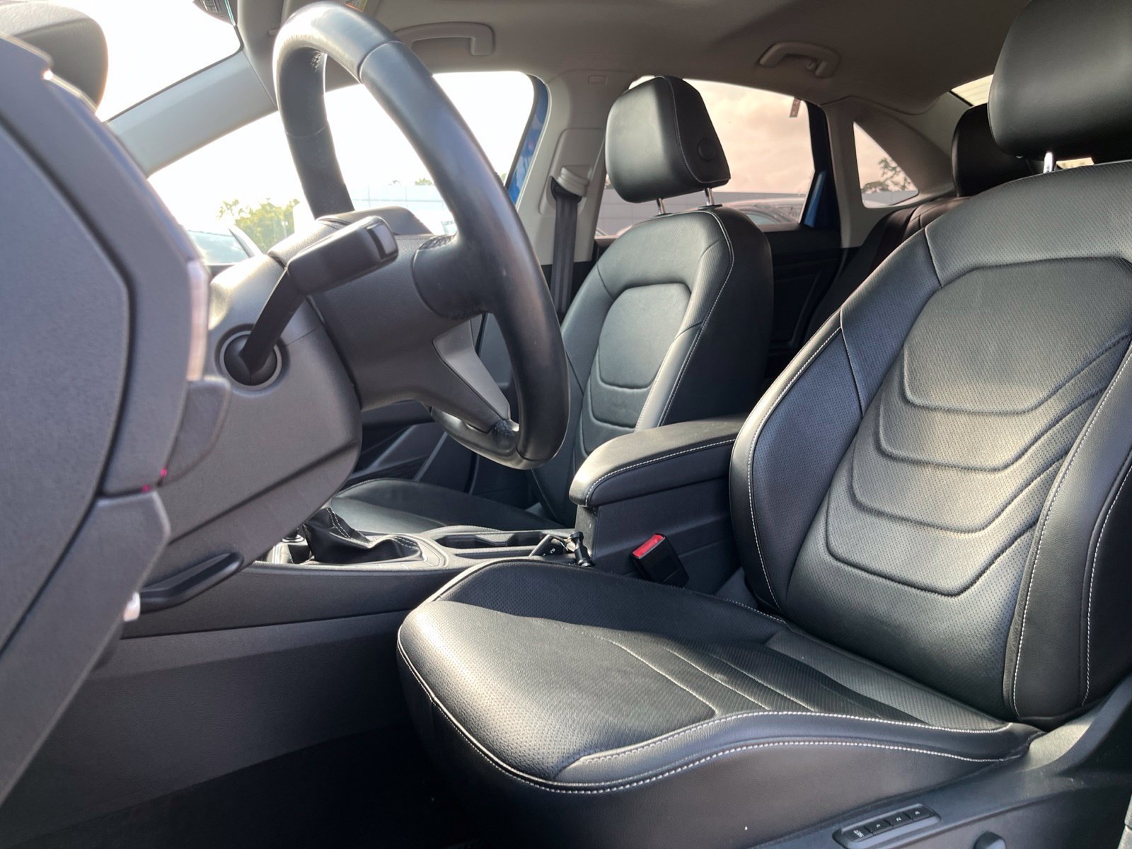 Used 2022 Volkswagen Jetta SEL FWD image 8