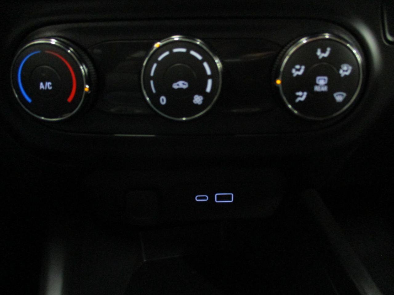Used 2024 Chevrolet Trax LS FWD image 21