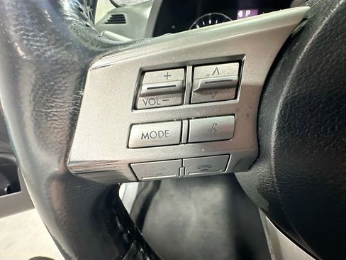 Used 2011 Subaru Outback 3.6R Limited image 33