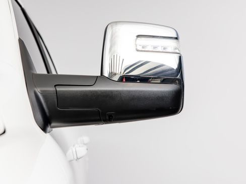 Used 2025 RAM 2500 Laramie AWD/4WD image 8